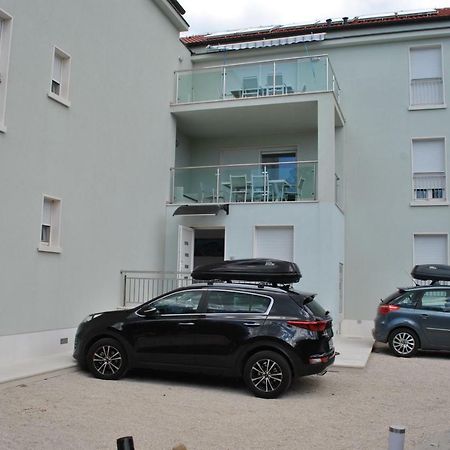 Blue Sky Apartments 로고즈니차 외부 사진