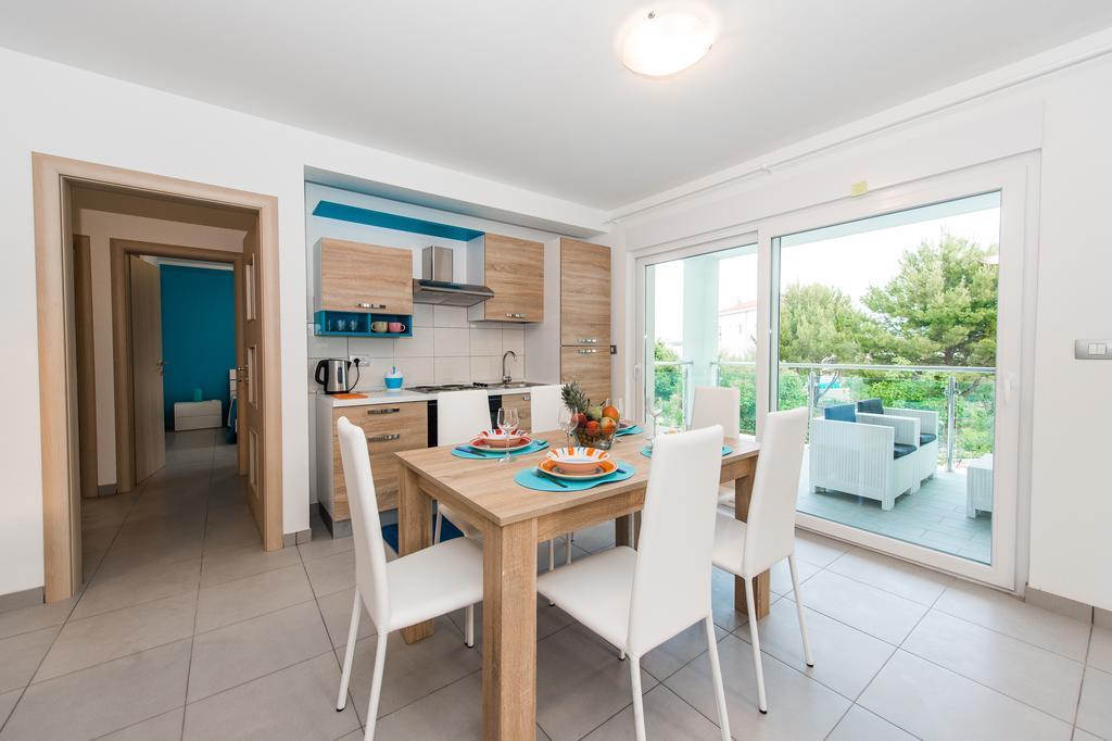 Blue Sky Apartments 로고즈니차 외부 사진
